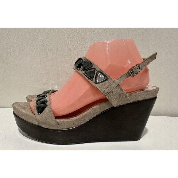 Mally women  size US 11 EU 41 beige suede buckle wedged heel sandals with jewels - Picture 1 of 13